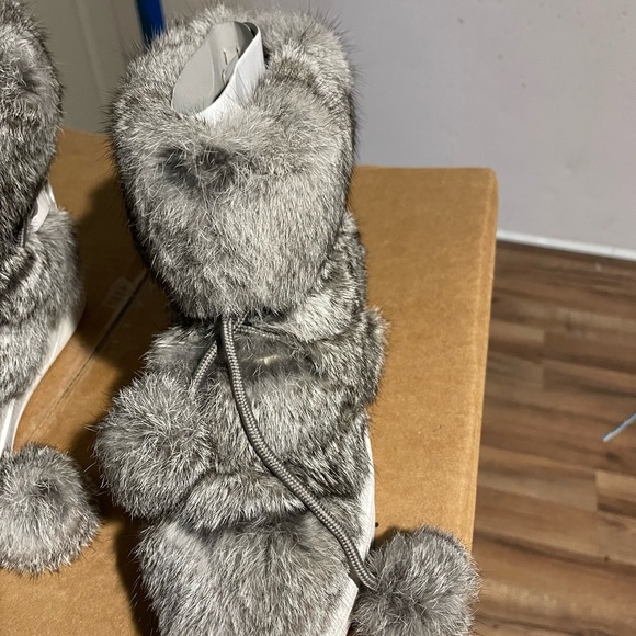 Michael Kors leather and fur sneaker-booties - Picture 4 of 10